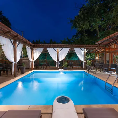 Kipos 3* Néa Péramos