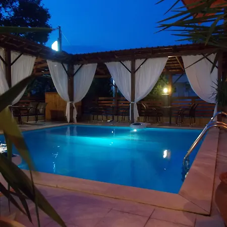 호텔 Kipos Néa Péramos