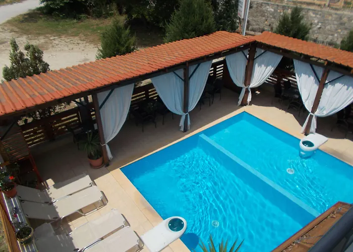 Kipos Hotel Néa Péramos